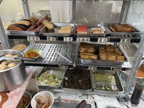 Braised items  at Xiū Yuán SùShí 修圓素食 Sho Yuan Su Shih in Taipei
