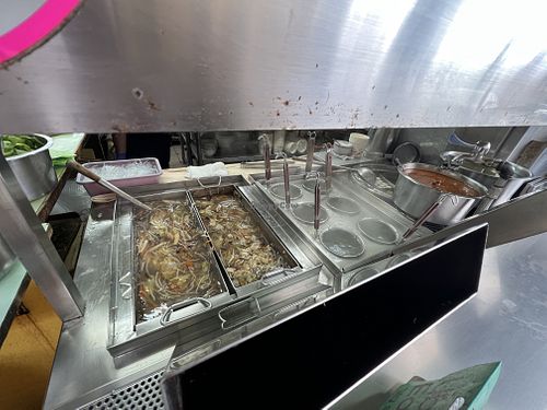 Ready cooked items  at Xiū Yuán SùShí 修圓素食 Sho Yuan Su Shih in Taipei