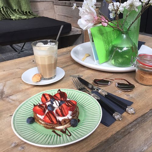 Raw Vegan Pancakes at Zest for Life in Amsterdam
