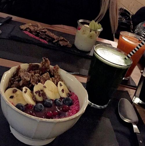 acai bowl and the coconut yoghurt with green supreme and royal highness juices at Zest for Life in Amsterdam