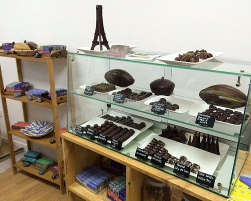 Vegan chocolate shop in Paris at Ara Chocolat in Paris