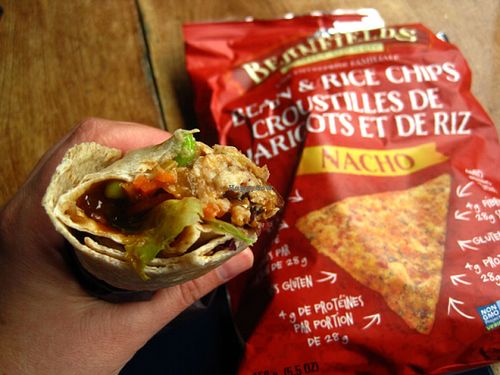 Wrap Général Tao au tempeh et chips véganes. at Amarante Epicerie Ecologique in Temiscouata-sur-le-lac