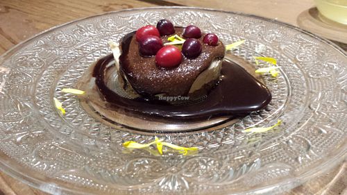 Raw vegan cheesecake at Zoco Comidero-Bar in Madrid