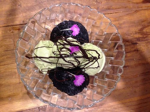 Brownie with avocado ice cream at Zoco Comidero-Bar in Madrid