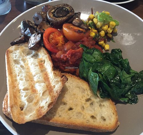 came for the hot breakfast, got exactly that and not disappointed.  at Feather and Docks  in Palm Beach