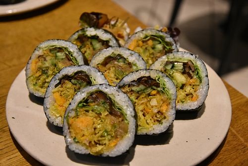 Large uramaki at Youmiko Vegan Sushi in Warsaw