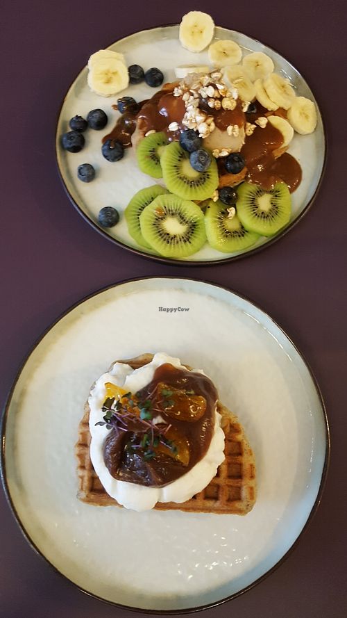 Sweet vegan waffles at Fourchette a Bicyclette in Brussels