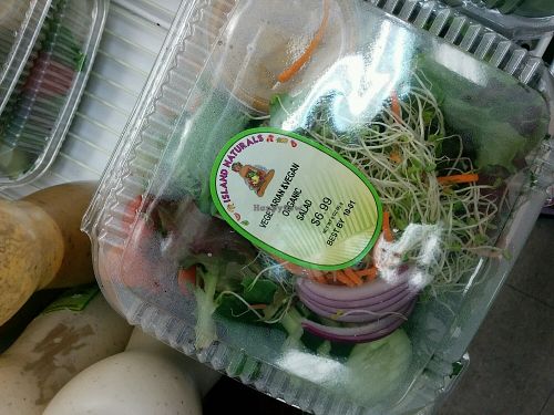 vegan organic salad at Island Naturals in Pahoa