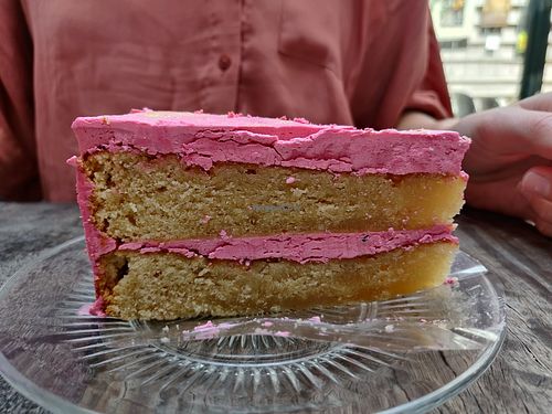 Vanille cake at Sencha Lunchstore in Alkmaar