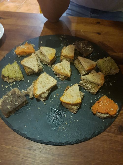 Vegan pâté at VA De BO in Mallorca