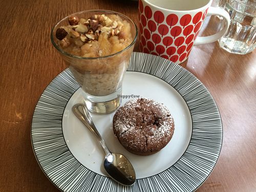 Oatmeal with apple compote and chocolate-apple cupcake at ivlo in Paris