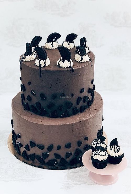 vegan chocolate cake at 17 Sortir in Reykjavik