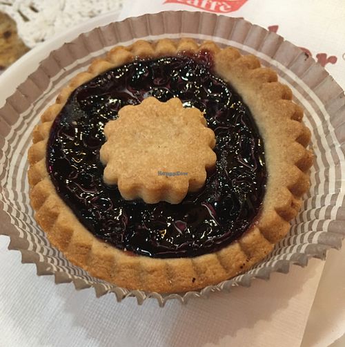 vegan blackberry tart at 'L Cit Cafe in Turin