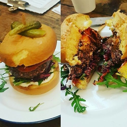 vegan burger at Cupcakes and Shhht in East London
