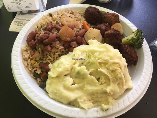 Buffet plate at El Punto Vegano in San Juan