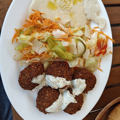 De falafel teller at Bistro de la Cameleer in Osnabruck