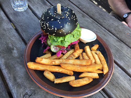 Vegan chicken burger at Ray Cafe in Brunswick
