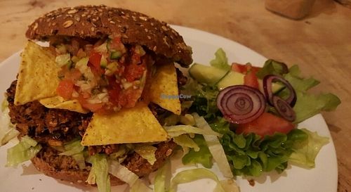 Great vegan Mexican burger at Hoezo in Leiden
