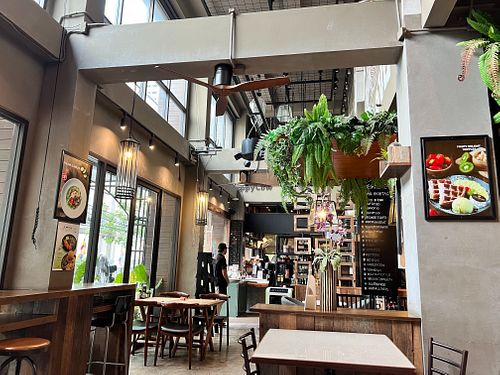 Veganerie - atmosphere at Veganerie Concept - Benjasiri Park in Bangkok