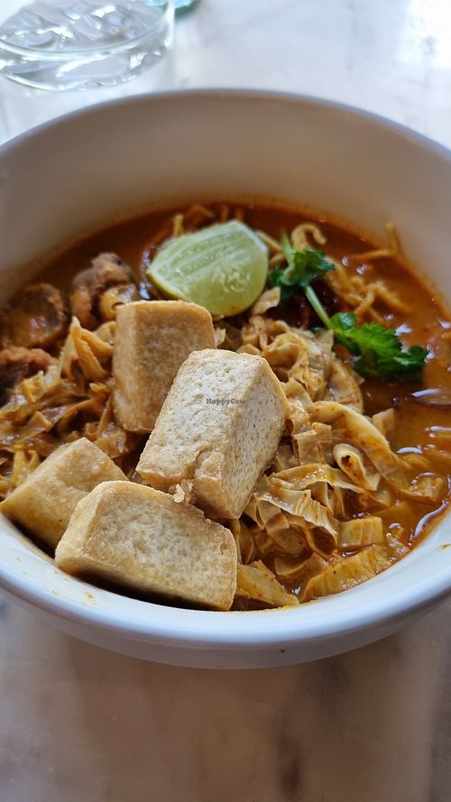 Kao Soi - was good at Veganerie Concept - Benjasiri Park in Bangkok