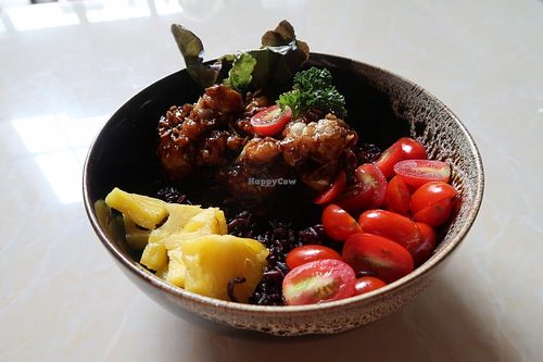 Riceberry bowl with cauliflower, pineapple and some veggies. Looots of rice and the cauliflower is delicious, but next to that plane. at Veganerie Concept - Benjasiri Park in Bangkok
