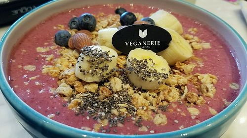 smoothie bowl at Veganerie Concept - Benjasiri Park in Bangkok