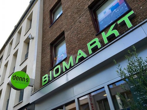 outside at denn's Biomarkt - Severinstrasse in Cologne