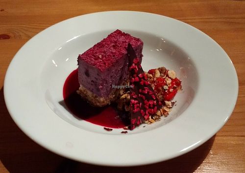 Vegan Red Berry Cheesefake at Urten in Copenhagen