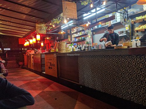 Food court at La Pitahaya Vegana in Mexico City