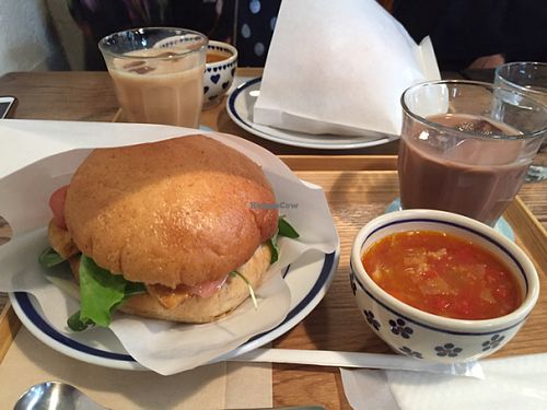 deep fried tofu burger and minestrone soup at Salunpowaku in Minoo