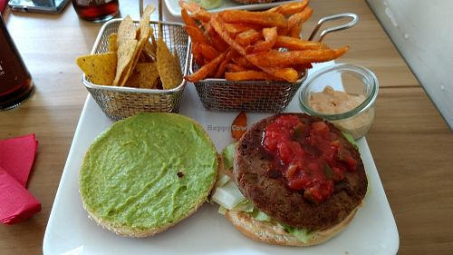 TexMex burger with nachos and sweet potato fries at Cafe Blattgold in Kiel