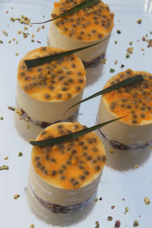 Vegan (raw) passionfruit cheezecake at Squitti in Utrecht