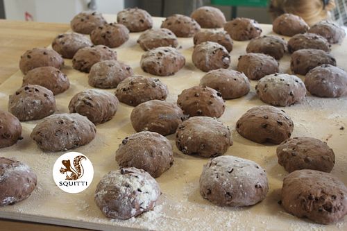 petits pains aux pepites de chocolat (moelleux)
soft cacao breads at Squitti in Utrecht