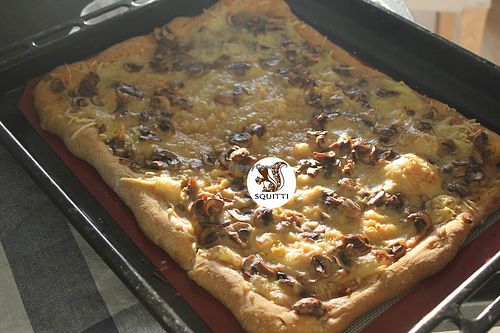 Vegan pizza at Squitti in Utrecht