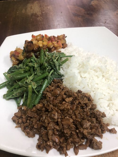 Plato Casado   at Susbida in San Jose