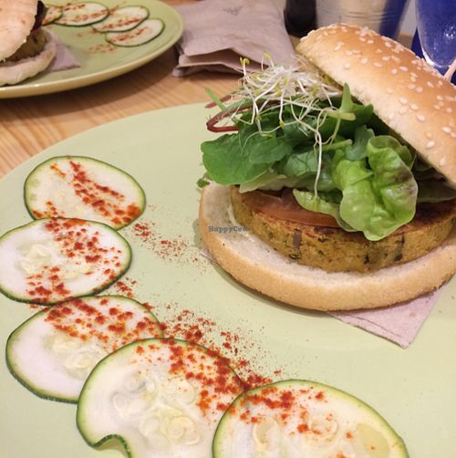 Chickpea hamburger  at Almalibre Acai Bar in Valencia