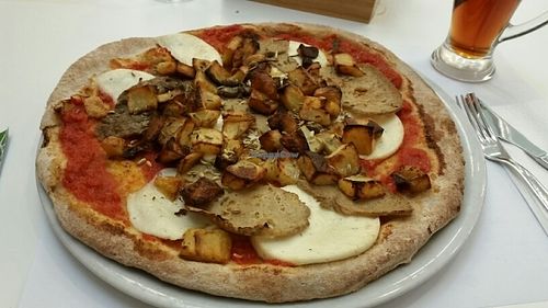 rice mozz, seitan, potatoes, fennel seeds,.. at Pizzeria La Pecora Nera in Syracusa