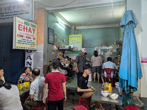 Street view at Phuc Vu Cac Mon An in Da Nang