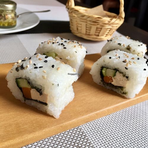 california rolls at Seitan Urban Bistro in Lima