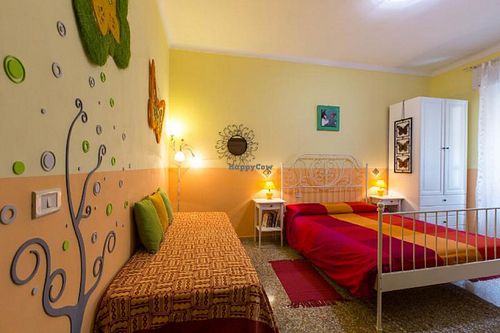 Mini-apartment of 30 square meters, located in the Appio-Latino area, 2 kilometers from the Basilica St. John Lateran, in a quiet street with very little traffic, on the first floor of a building recently restored with elevator. at Casa Veggy in Rome