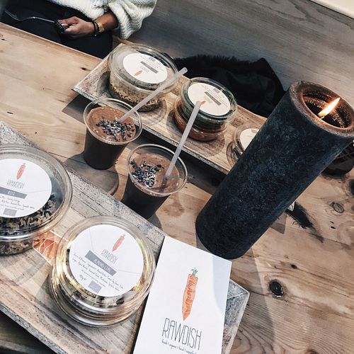 Almond-lime dressing with rice at Rawdish - City in Luxembourg City