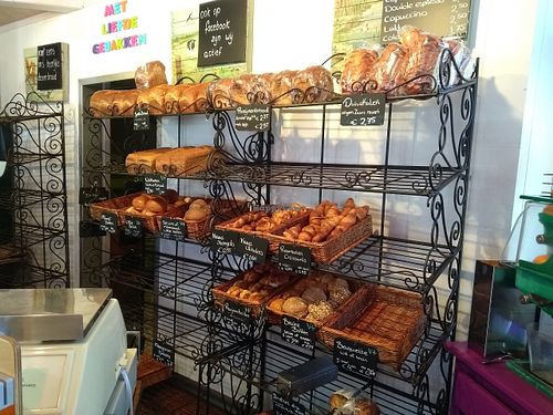 breads and vegetarian viennoiseries at Het Zaanse Bakkertje / Dutch Vegan Bakery in Zaandijk