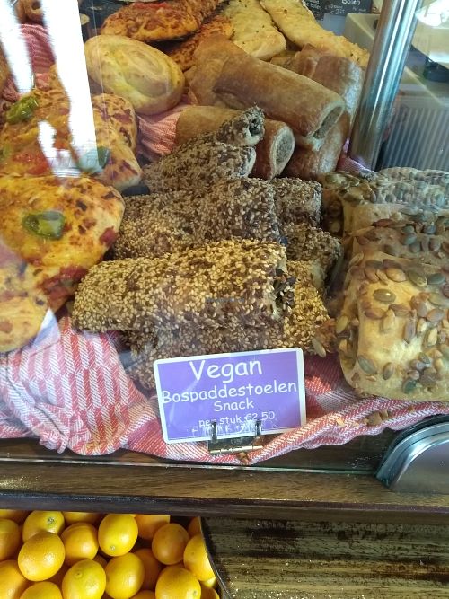 mushroom(?) puff pastry 2,50euros at Het Zaanse Bakkertje / Dutch Vegan Bakery in Zaandijk