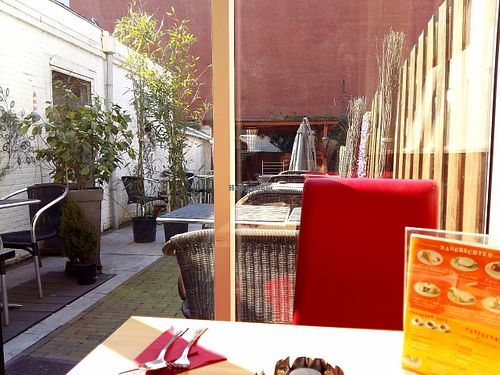 The patio. at Sarinande in The Hague