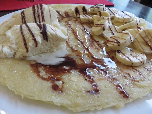 pancakes with bananas and vanilla ice-cream (vegan) at VeGonas in Bielefeld