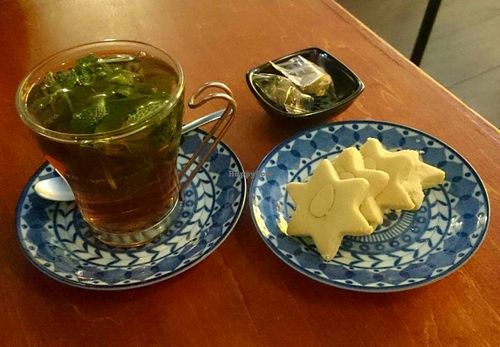 Mint tea and homemade almond shortbread cookies at Shamaim in Tokyo