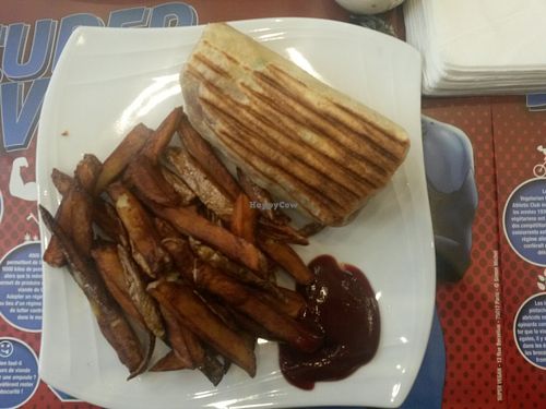 Super Kebab with barbecue sauce at Vegan Hero in Paris