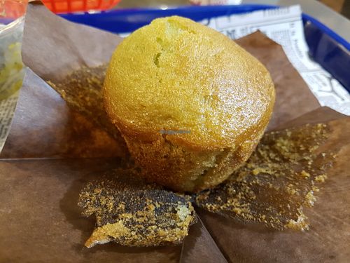 Pistacchio muffin at Vegan Hero in Paris