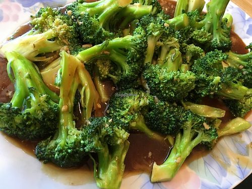 Broccoli with garlic sauce at China Garden in Orono