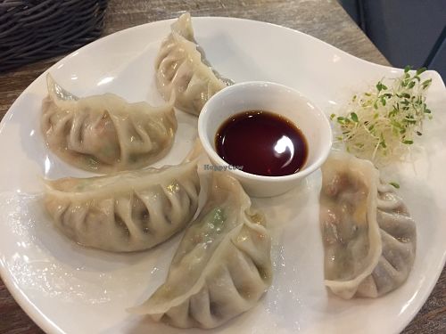 Steamed dumplings at LN Fortunate Coffee in Hong Kong Island